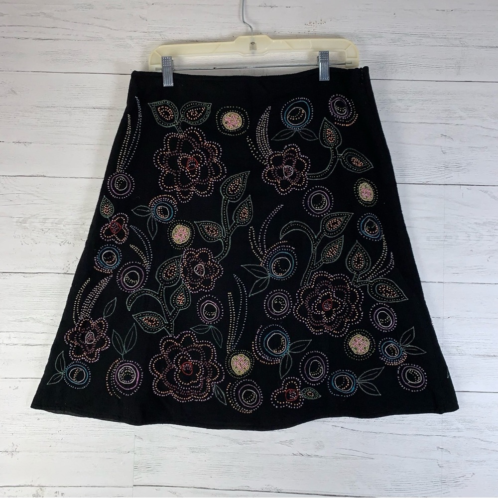 Vintage New Frontier A Line black Skirt Floral Embroidered Size 10